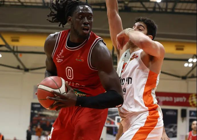 שחקן הפועל תל אביב ג'ונתן מוטלי