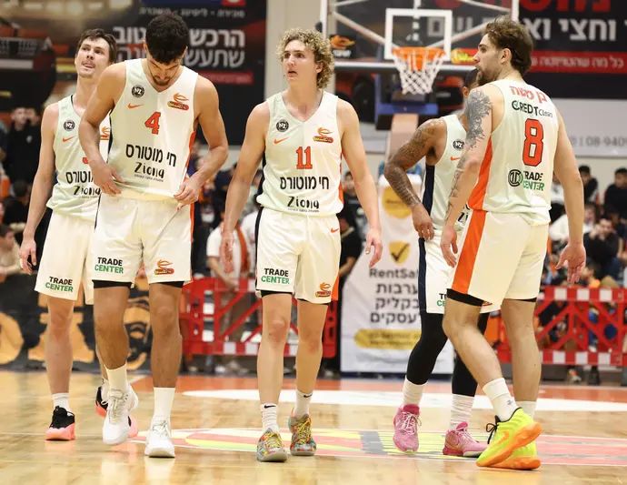 שחקני עירוני נס ציונה