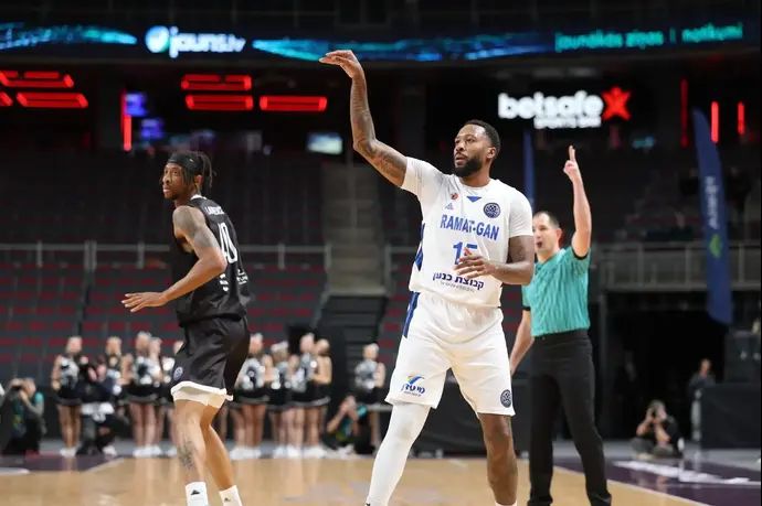 אייזיאה מיילס שחקן מכבי רמת גן