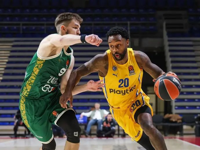 ליוואי רנדולף שחקן מכבי תל אביב