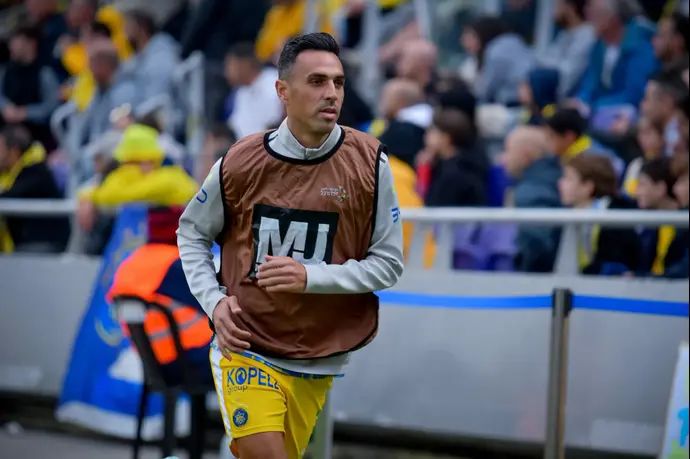 ערן זהבי שחקן מכבי תל אביב בחימום