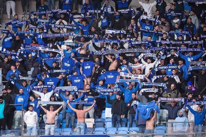 אוהדי הפועל פתח תקוה