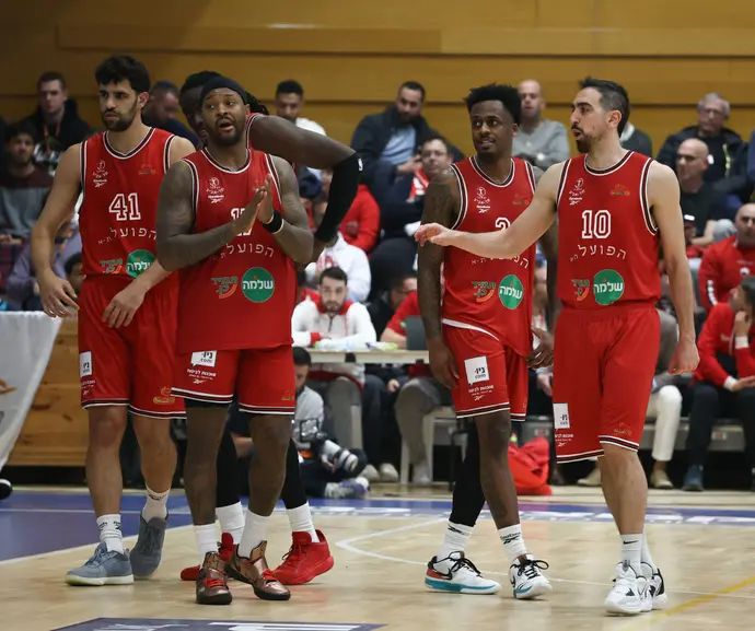 שחקני הפועל תל אביב