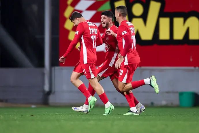 רועי הרמן, זיו מורגן, סתיו טוריאל, שחקני הפועל תל אביב
