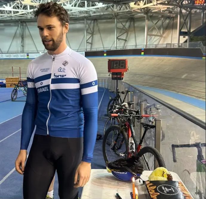 מיכאל יעקובלב