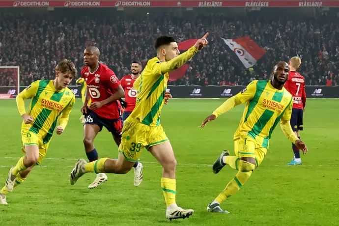 מאתיס אבלין שחקן נאנט חוגג שער