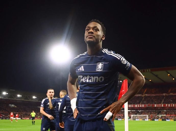 ג'ון דוראן שחקן אסטון וילה חוגג שער