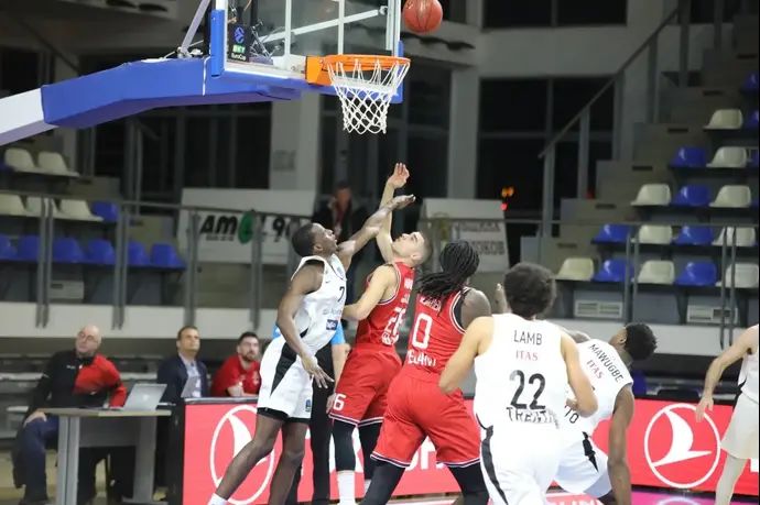 ים מדר, שחקן הפועל תל אביב