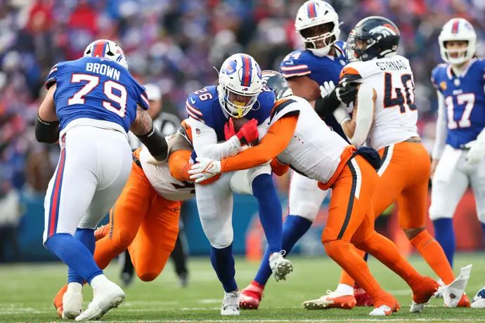 טיי ג'ונסון והבילס מתכוננים למפגש מסקרן עם בולטימור