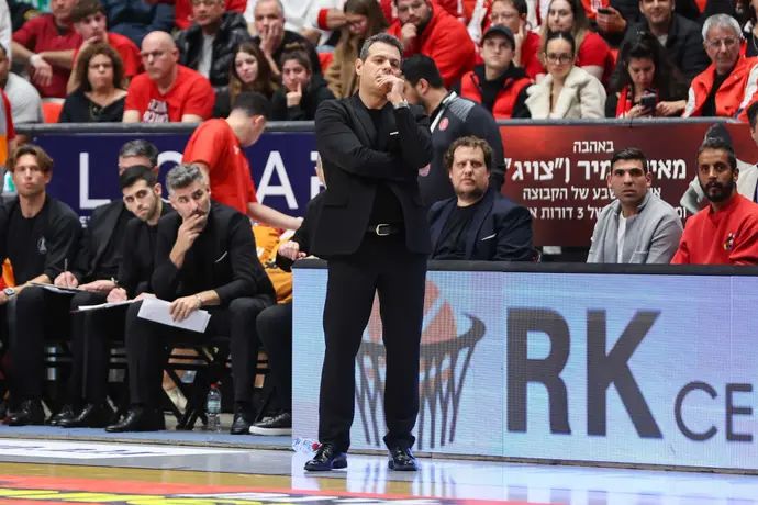 מאמן הפועל תל אביב דימיטריס איטודיס