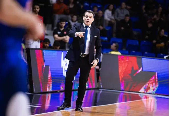 מאמן הפועל תל אביב דימיטריס איטודיס