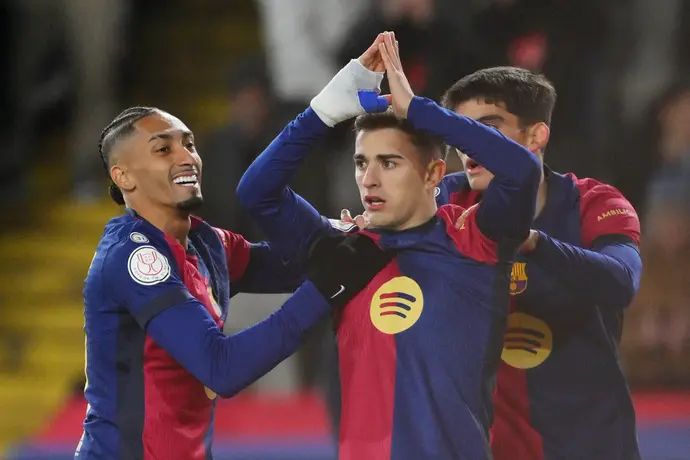 גאבי שחקן ברצלונה חוגג שער