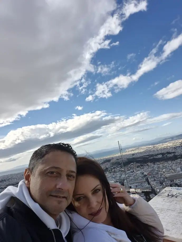 יניב עופרי עם אשתו דפי