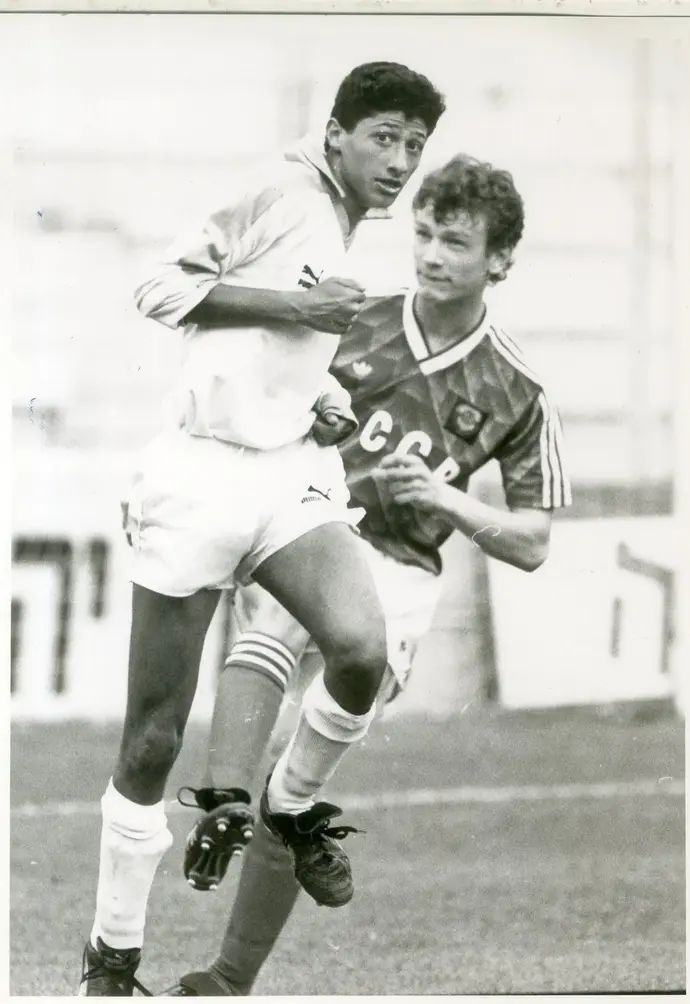 שחקן העבר יניב עופרי