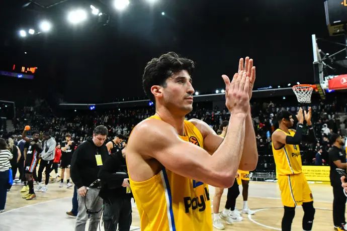 קפטן מכבי תל אביב ג'ון דיברתולומיאו