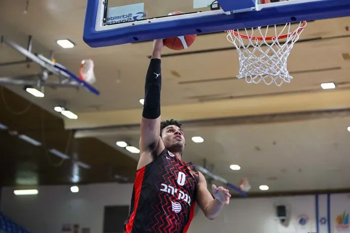 שחקן הפועל ירושלים ג'סטין סמית'