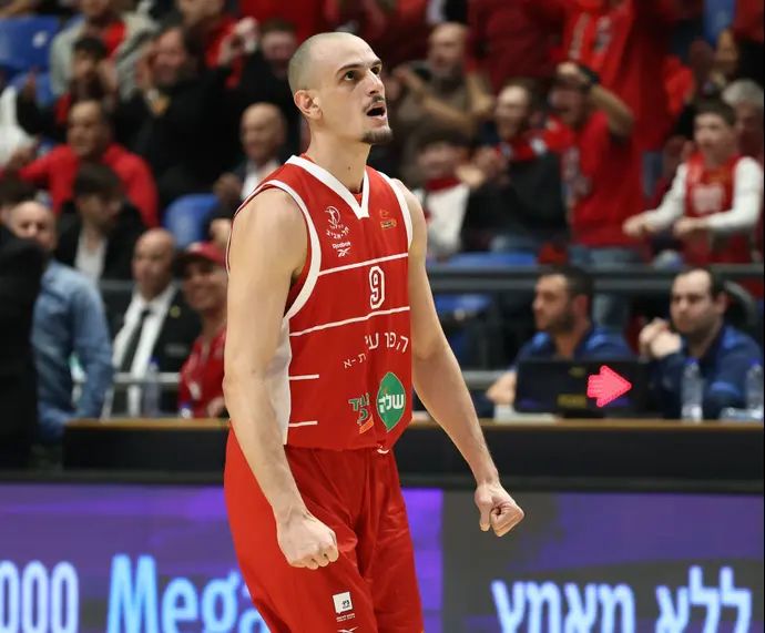 שחקן הפועל תל אביב גיא פלטין