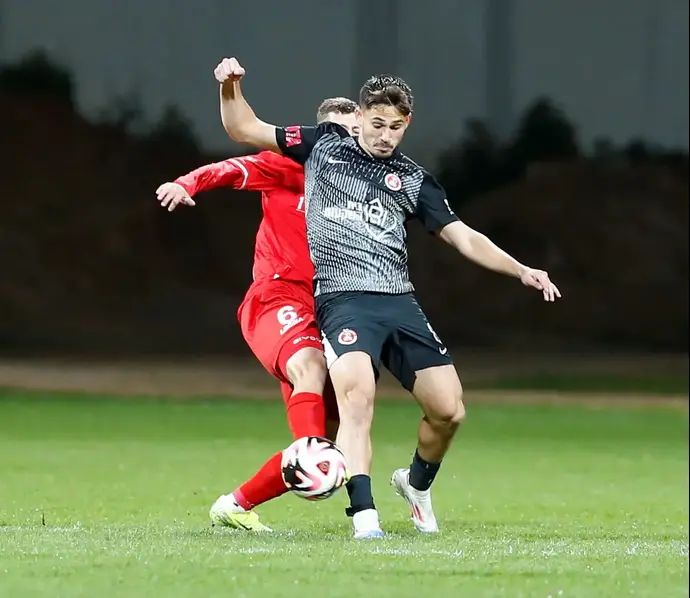 רן בנימין שחקן הפועל תל אביב