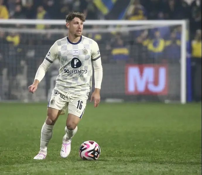 שחקן מכבי תל אביב, גבי קניקובסקי