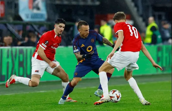 אנחליניו שחקן רומא בין שחקני אלקמאר