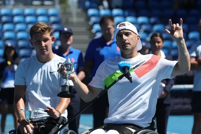 הטניסאי הישראלי גיא ששון