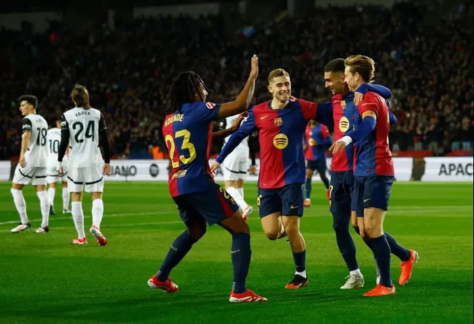 שחקני ברצלונה חוגגים