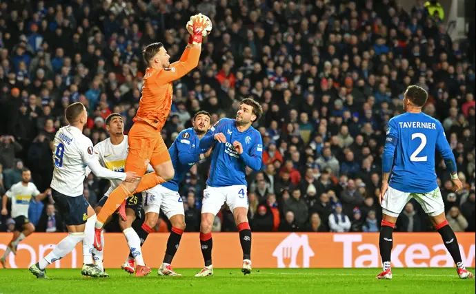 ג'ק באטלנד שוער ריינג'רס לפני ענאן חלאילי שחקן אוניון סן ז'ילואז