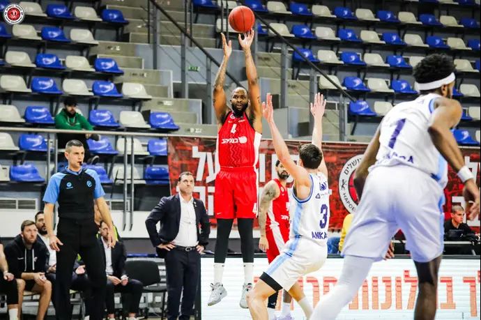 שחקן הפועל ירושלים כריס ג'ונסון