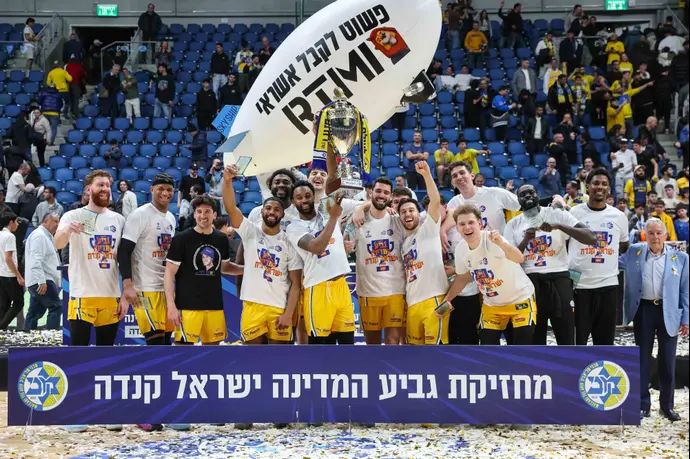 מכבי תל אביב תמונת הנפה גביע המדינה