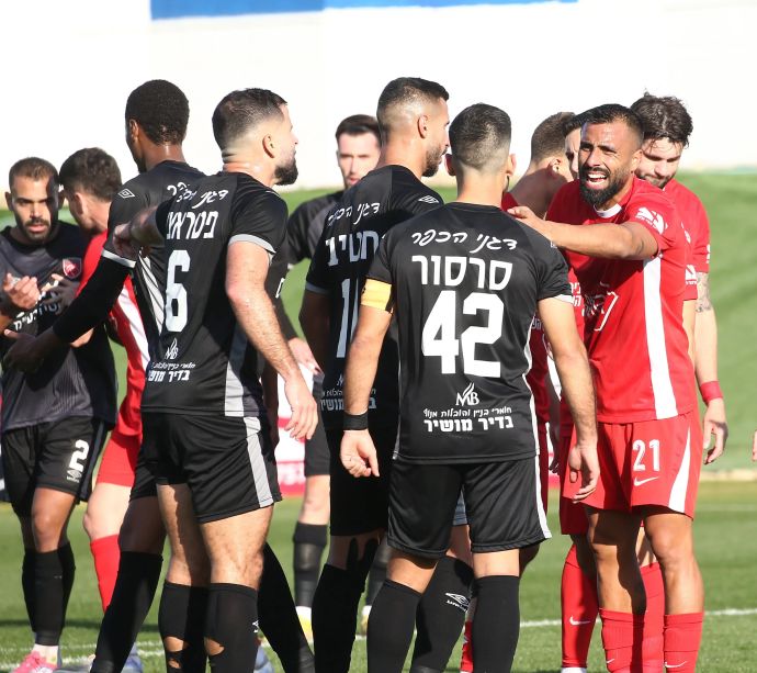 עימות בין הפועל תל אביב למ.ס. כפר קאסם