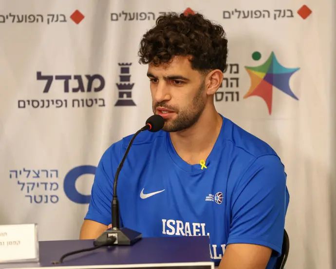 שחקן נבחרת ישראל תומר גינת