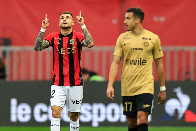 ג'ונתן קלוס שחקן ניס חוגג שער