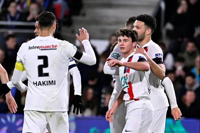 ז'ואאו נבש, פריז סן ז'רמן