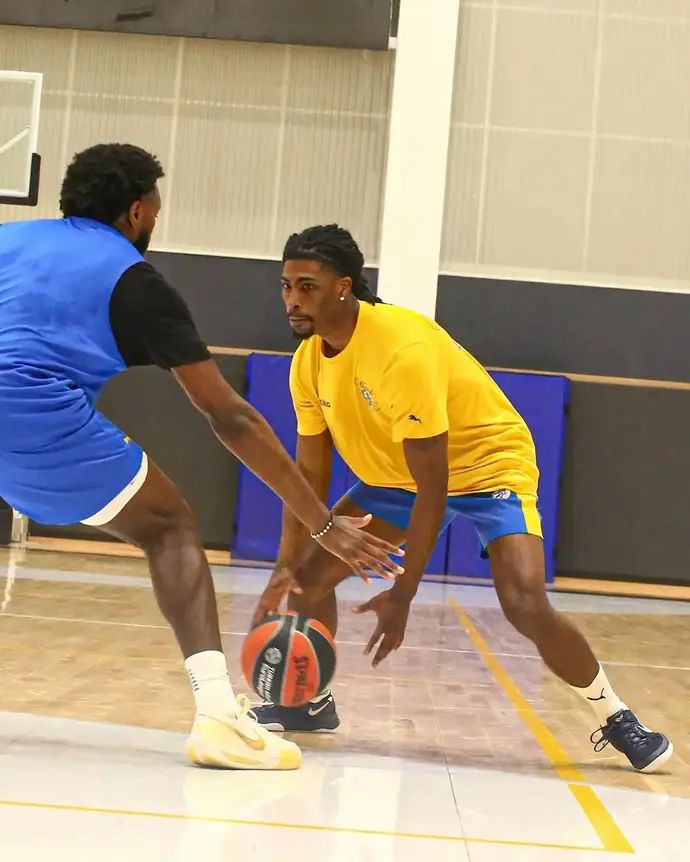 ג'ימי קלארק במדי מכבי תל אביב