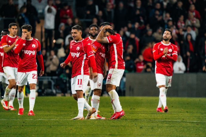 שחקני הפועל באר שבע חוגגים