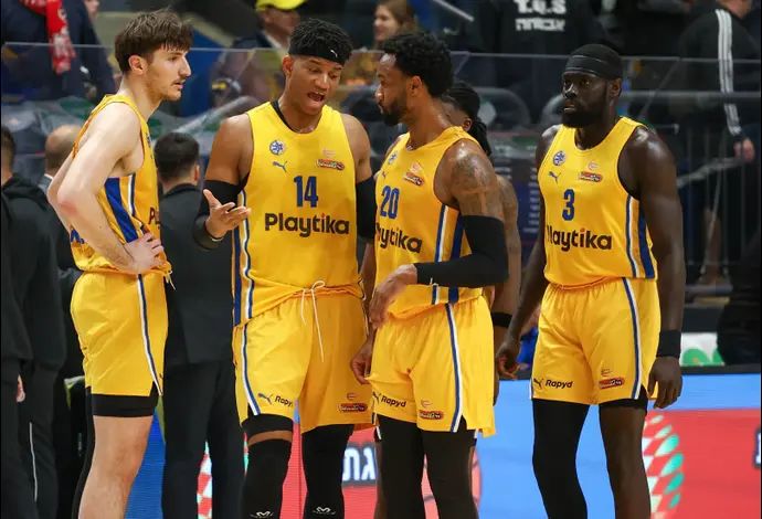 שחקני מכבי תל אביב רומן סורקין, חסיאל ריברו, ליוואי רנדולף