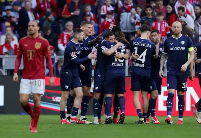 שחקני בוכום חוגגים