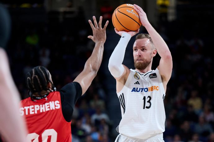 שחקן ריאל מדריד דז'נאן מוסה