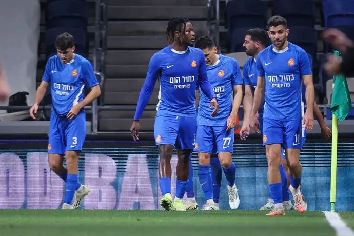 שחקני מ.ס. אשדוד חוגגים