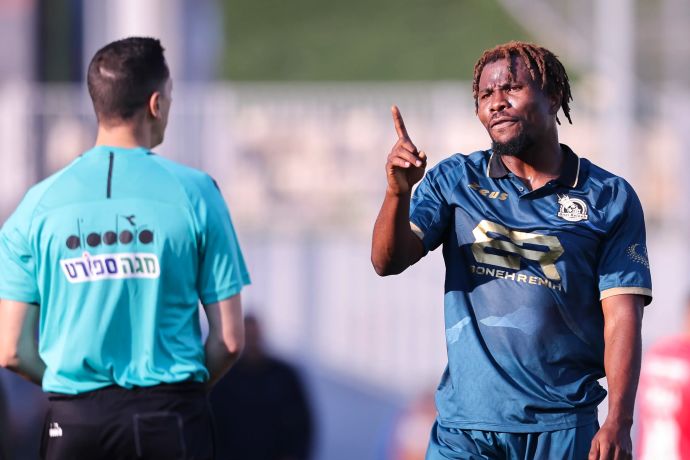 שחקן בני ריינה, אזקיאל הנטי