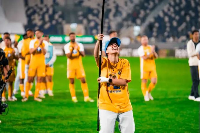 אמילי דמארי במשחק של מכבי תל אביב