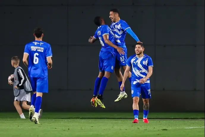 מוחמד אבו רומי שחקן עירוני קרית שמונה חוגג שער שנפסל