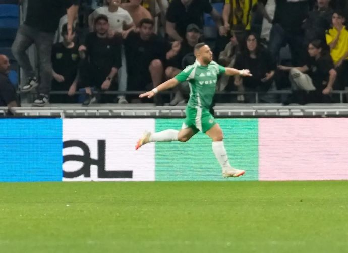 דיא סבע שחקן מכבי חיפה חוגג שער