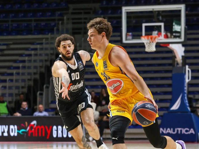 רוקאס יוקובאיטיס שחקן מכבי תל אביב