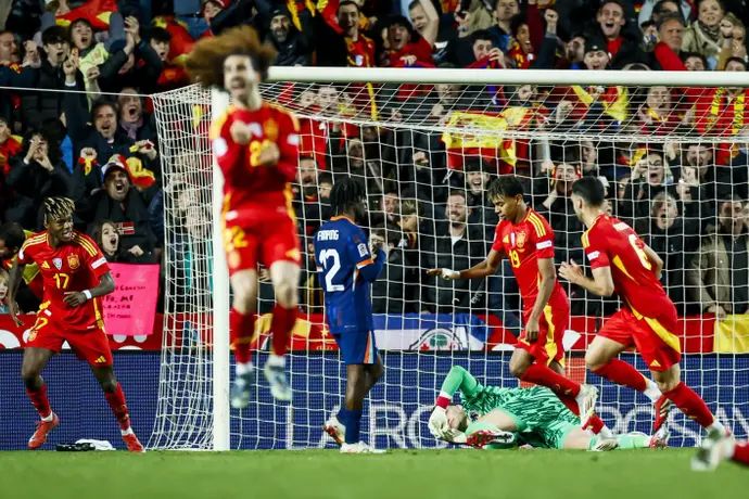 שחקן נבחרת ספרד לאמין ימאל חוגג