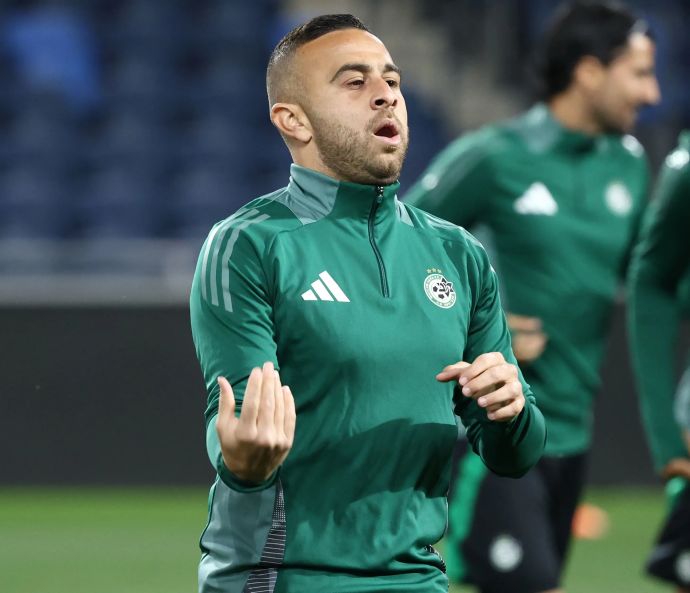 דיא סבע שחקן מכבי חיפה בחימום