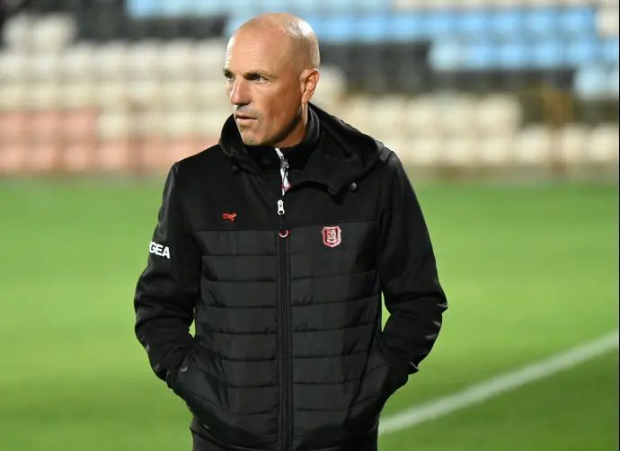 מאמן הפועל ירושלים זיו אריה