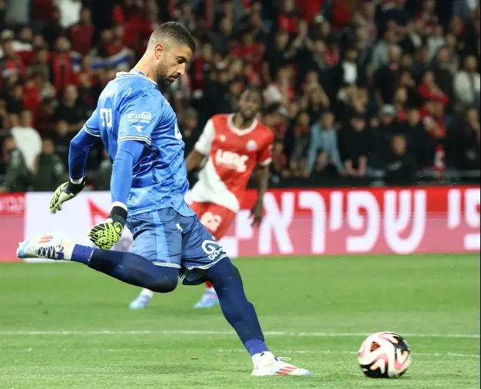 יואב ג'רפי שוער הפועל חיפה