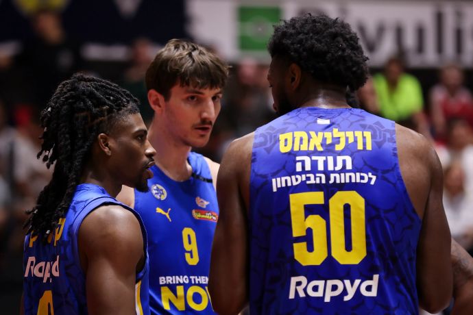 שחקני מכבי תל אביב רומן סורקין, ג'ימי קלארק