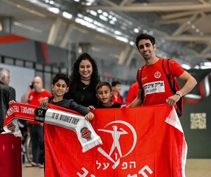 אוהדי הפועל תל אביב בסמוקוב